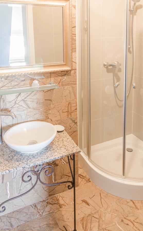 Villa Italiana Pokoje Z Prywatnymi Lazienkami & Odnowa Biologiczna Gdynia Exteriör bild